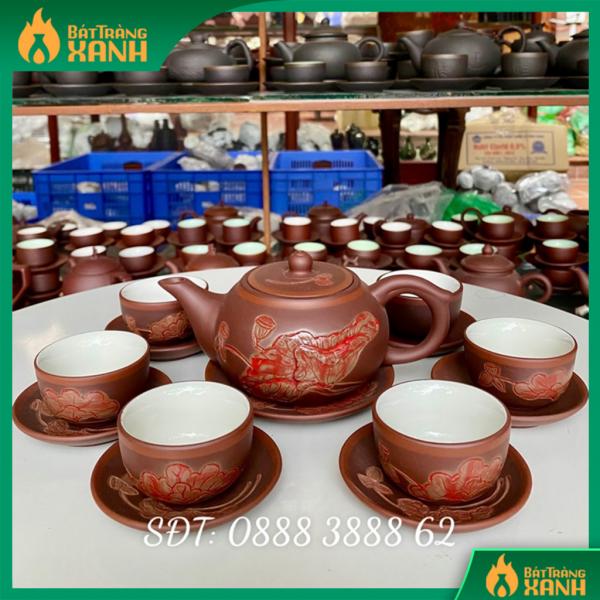 Bộ Ấm Trà Bát Tràng Cao Cấp - Tử Sa Khắc Liên Hoa - NNƯT Vương Mạnh Tuấn Bộ Ấm Trà Bát Tràng Cao Cấp - Tử Sa Khắc Liên Hoa - NNƯT Vương Mạnh Tuấn
