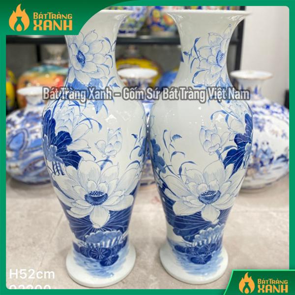 Lộc bình men lam vẽ hoa sen Lộc bình men lam vẽ hoa sen